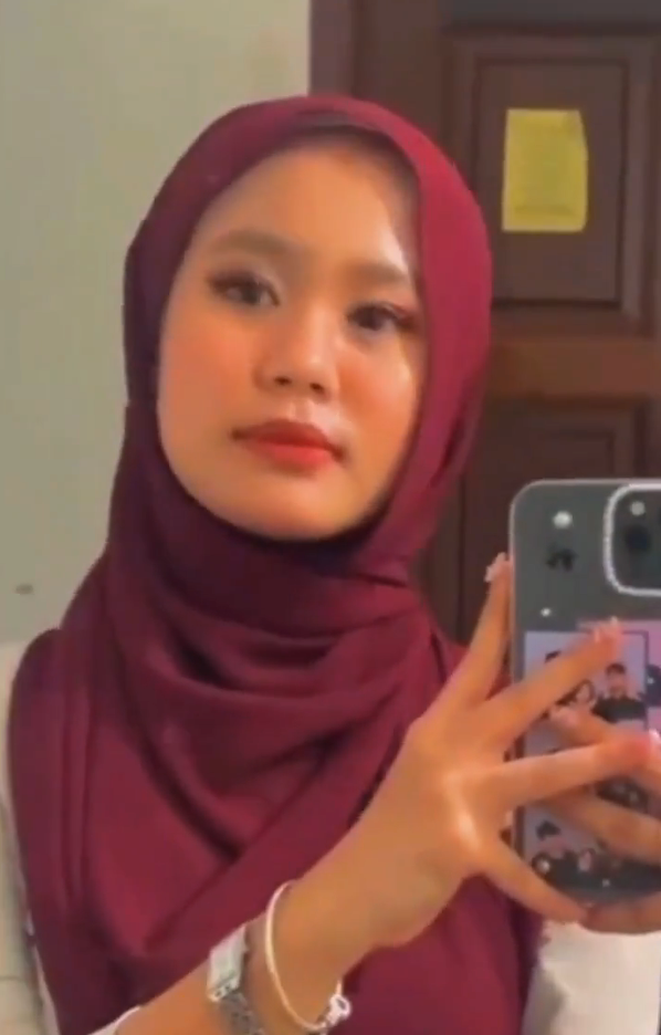 Nonton Film Awek Tudung Wajah Binal Pamerin Nenen Gede Kendor Terbaru