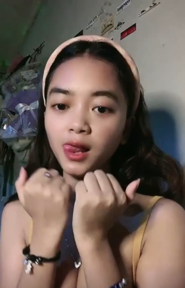 Nonton Film Kak Nanay Sudah Berani Pamer Uting Susu Terbaru