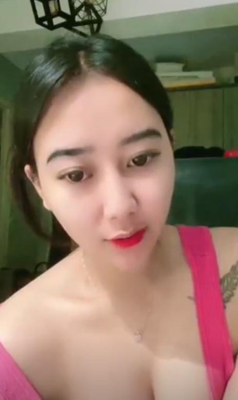 Nonton Film Kebiasaan Si Cantik Kalau Live Selalu Pamer Nenen Terbaru